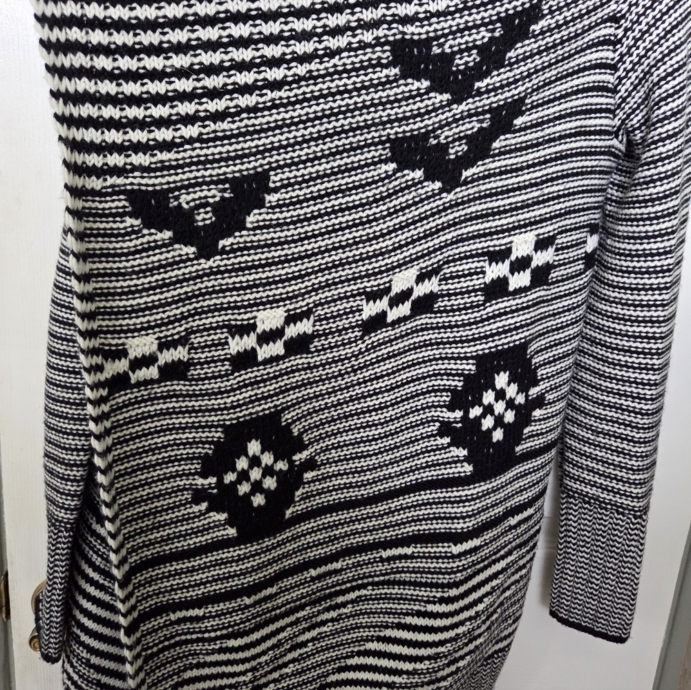 Gap Striped Southwestern Design Black and White Cardigan Cabincore Boho Med.Tall - Picture 6 of 10
